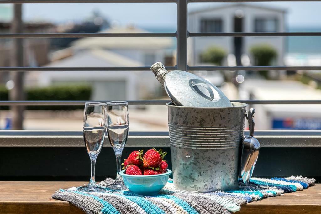 Ocean View 3 Bedrooms Condo, Just Steps From The Park, Pier & Water! * Imperial Beach