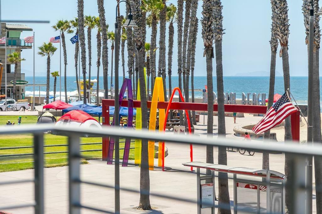 Holiday home Ocean View 3 Bedrooms Condo, Just Steps From The Park, Pier & Water!
