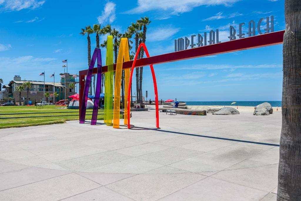 Ocean View 3 Bedrooms Condo, Just Steps From The Park, Pier & Water! Holiday home *