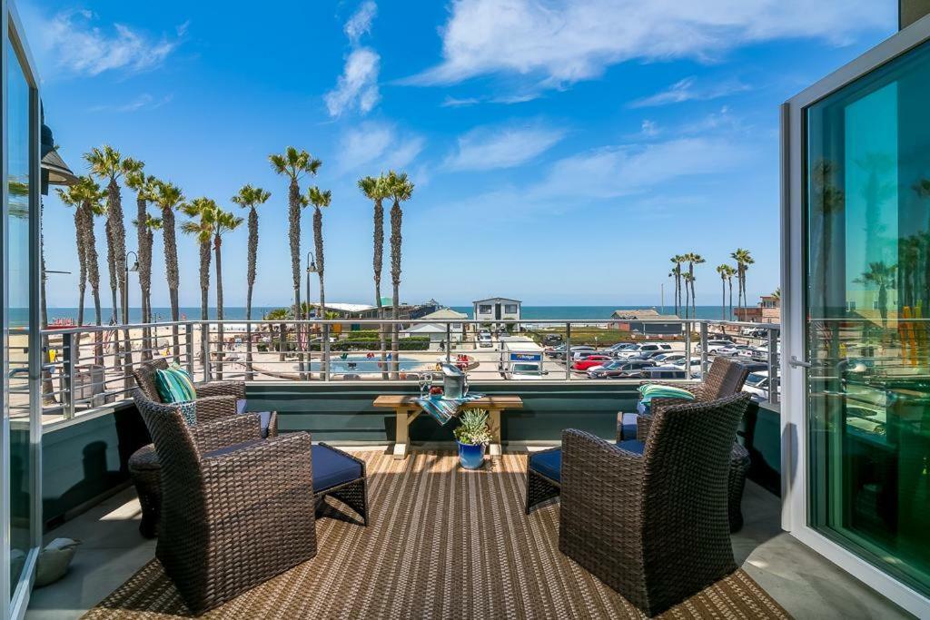Ocean View 3 Bedrooms Condo, Just Steps From The Park, Pier & Water!