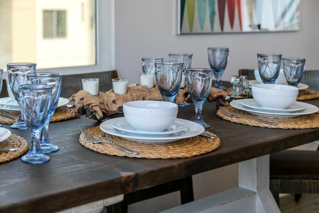 Ocean View 3 Bedrooms Condo, Just Steps From The Park, Pier & Water! Holiday home Imperial Beach